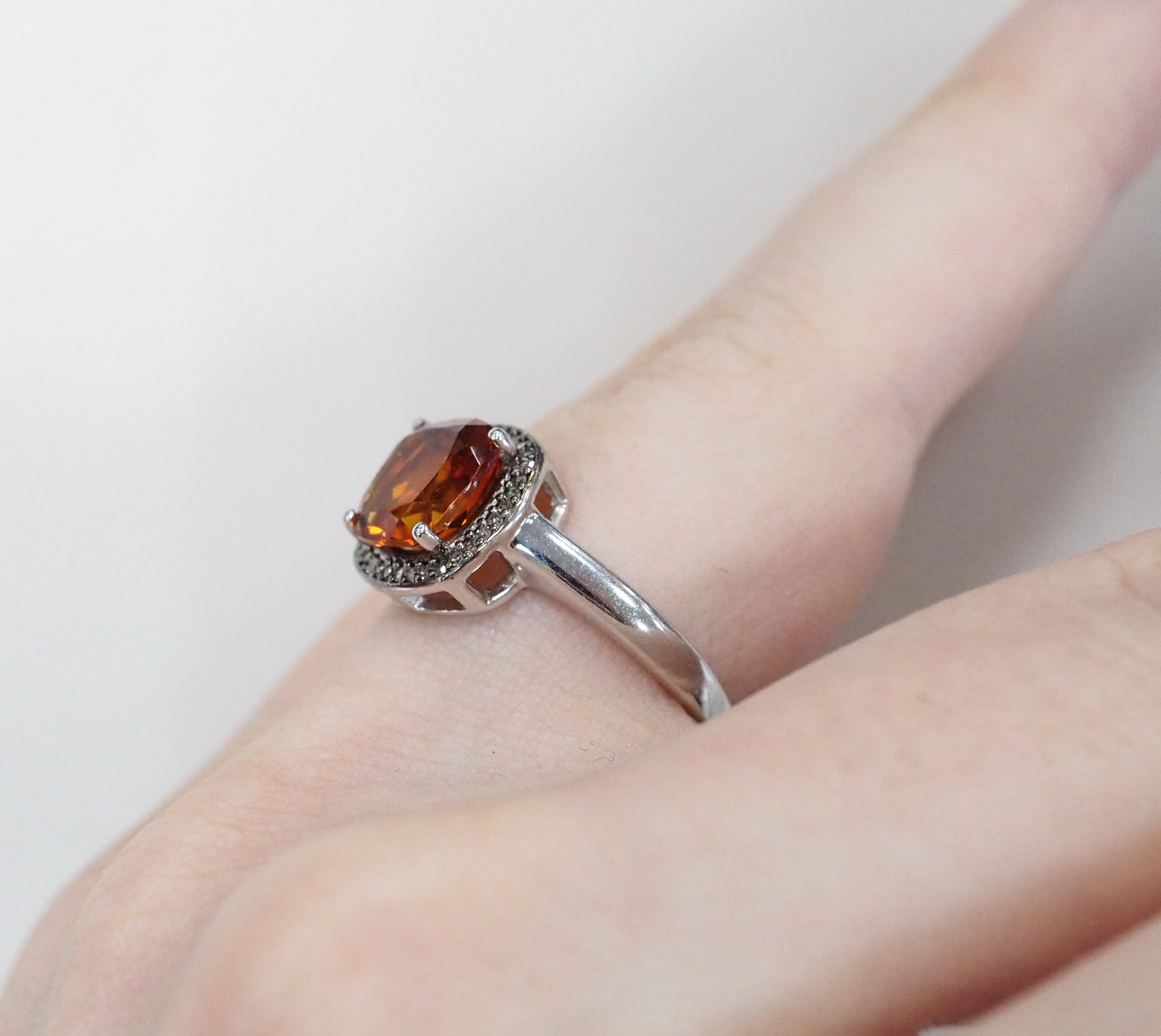 Серебряное кольцо с цитрином Мадейра